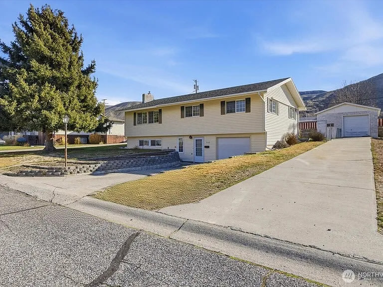 707 Spruce Street – photo 1