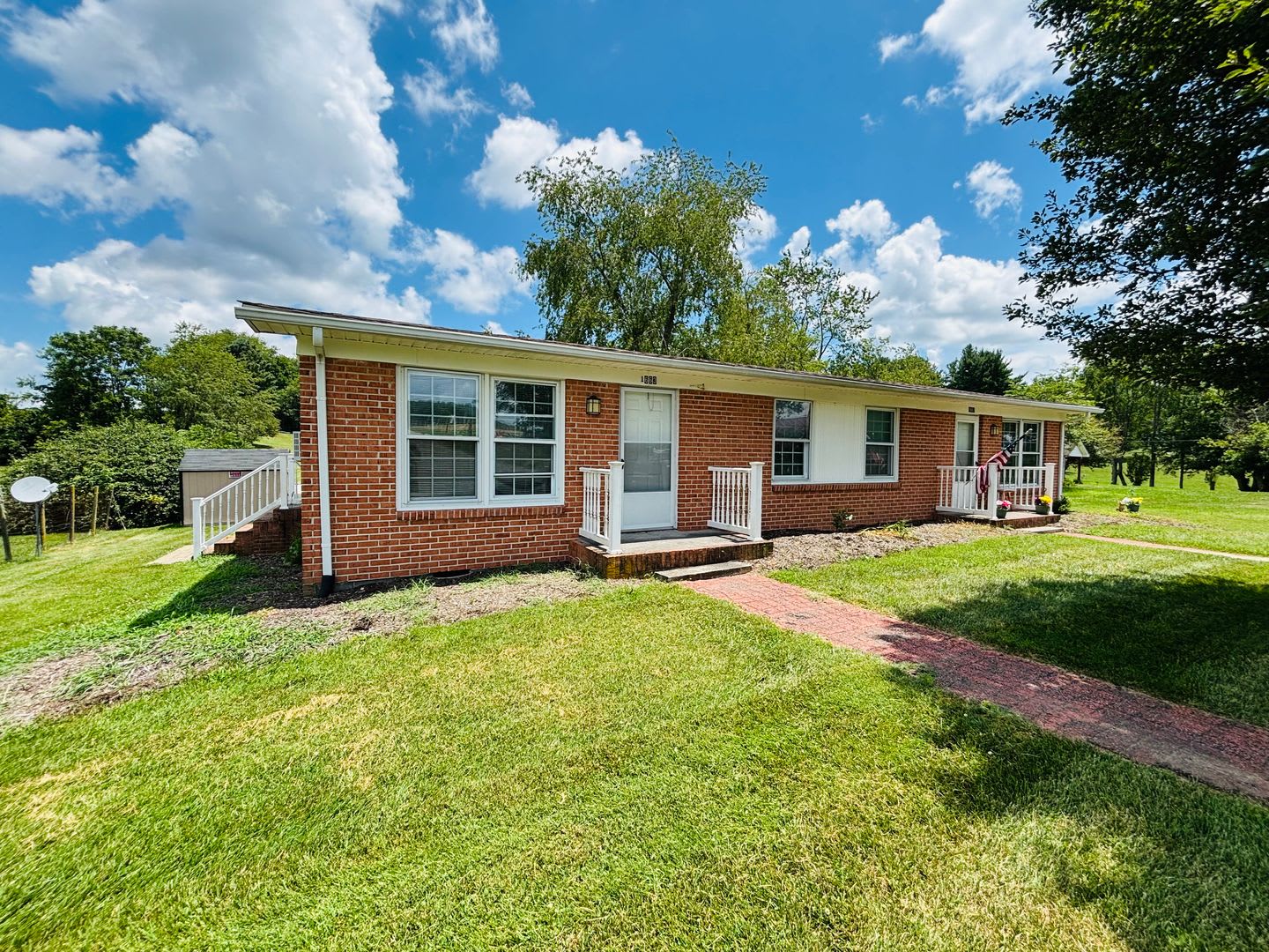 2 Bedroom 1 bath Duplex – photo 2