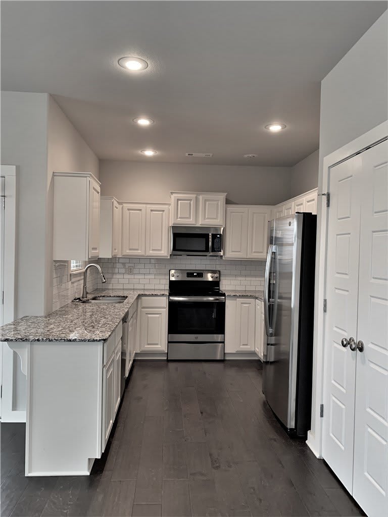 3901 SW Peachwood Drive – photo 5