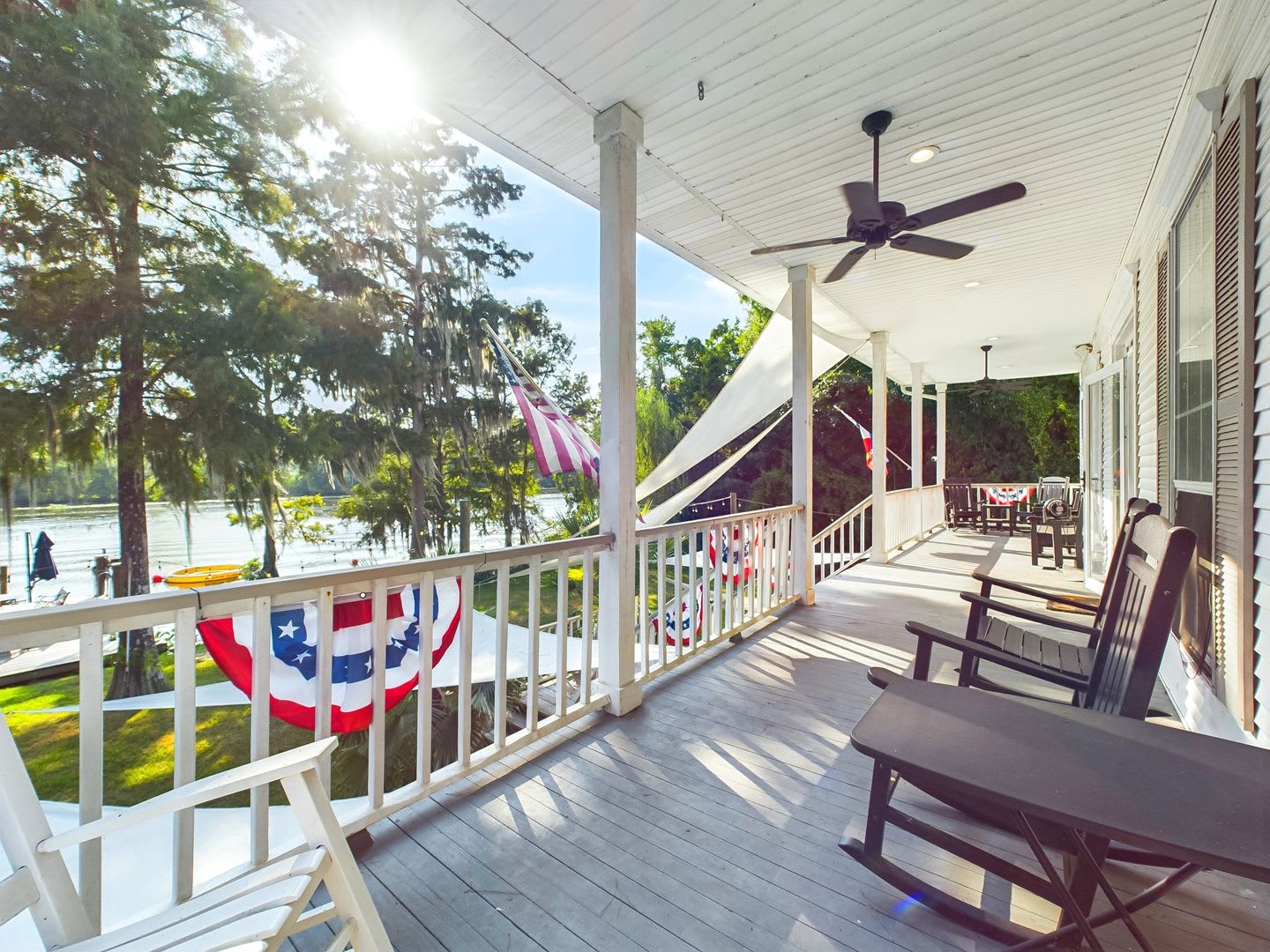 Private Furnished Riverfront Estate with Dock & Guest Apartment – photo 5