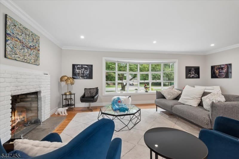 135 Commonwealth Ave – photo 5