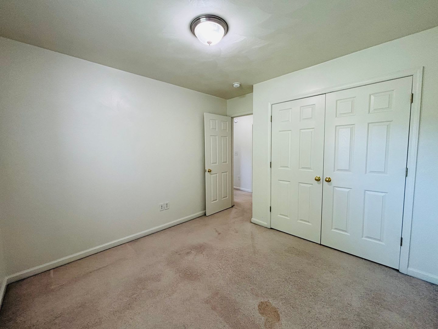 3 Bedroom 2.5 Bath Townhouse – photo 3