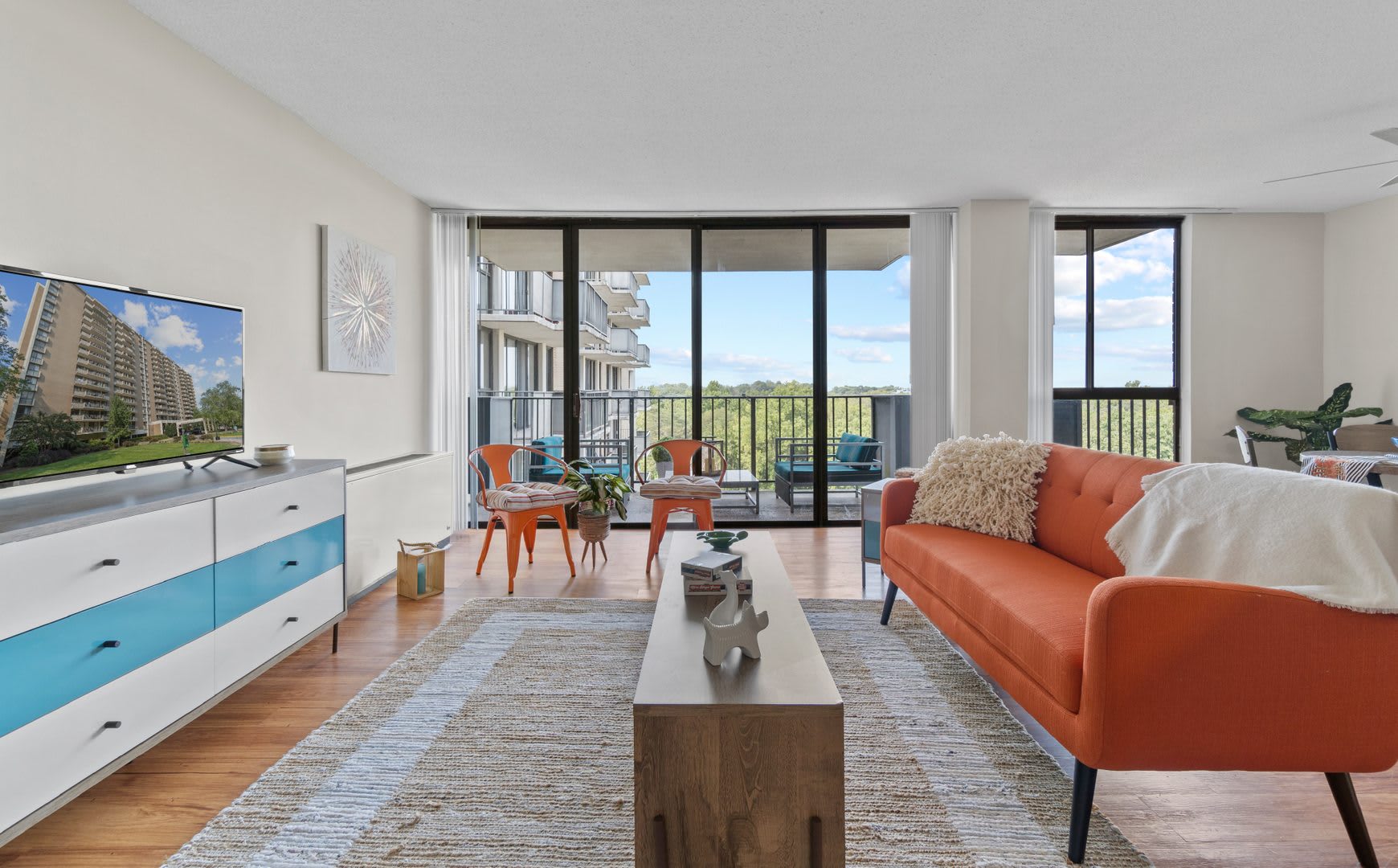 Westchester Tower Rental Apartments – photo 3