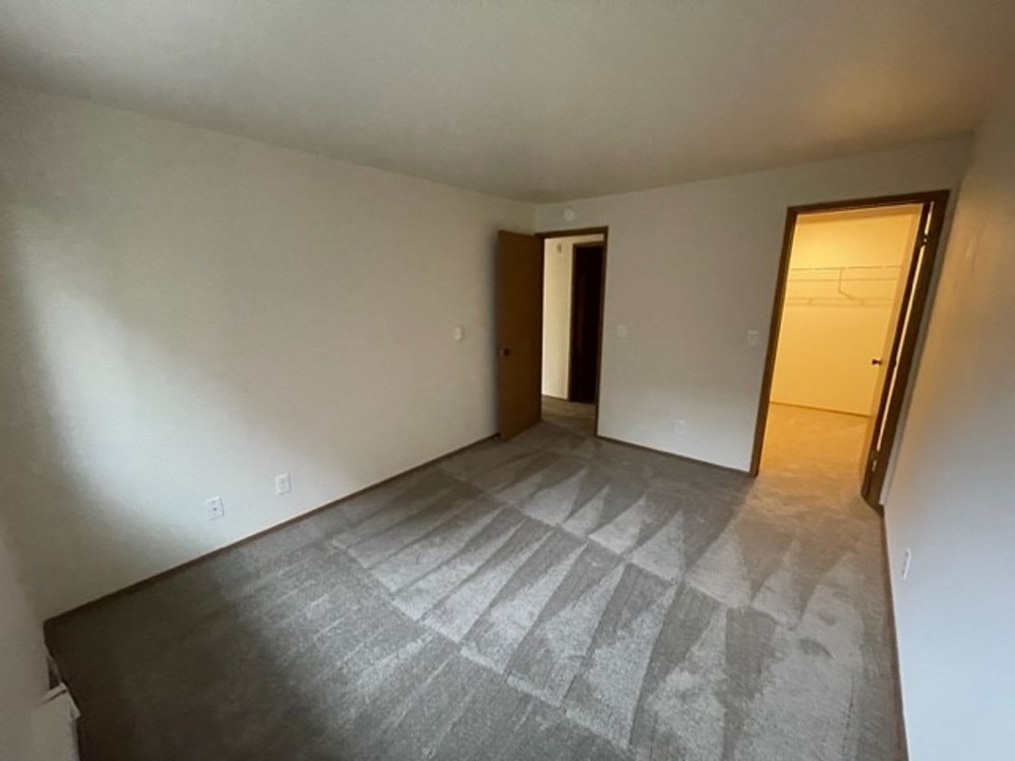 1K Kristine Apartments – photo 2
