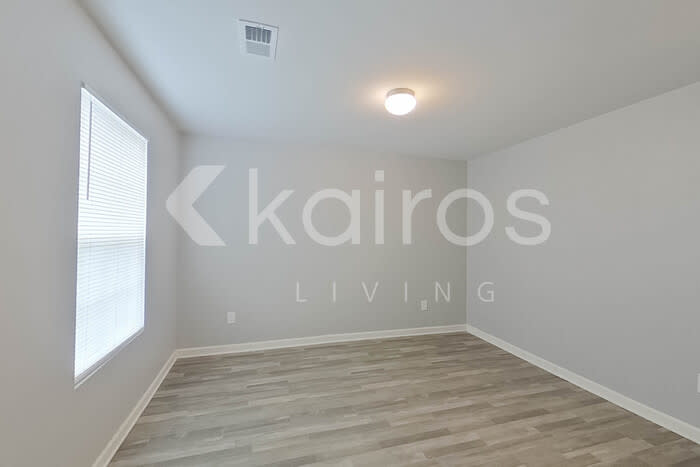 8 Plymouth Court – photo 4