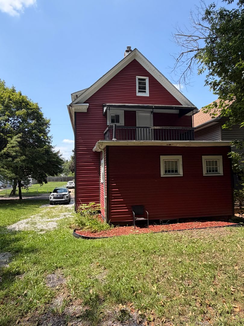 North Hill Colonial ready to lease – photo 3