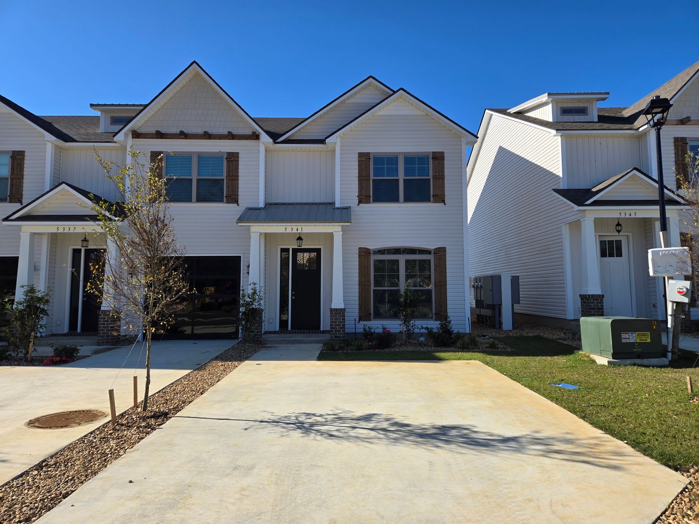 New Construction 4 Bedroom Townhome! – photo 2