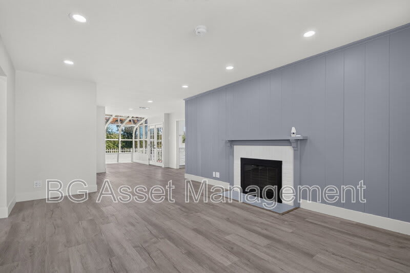 1910 Encima Drive – photo 5
