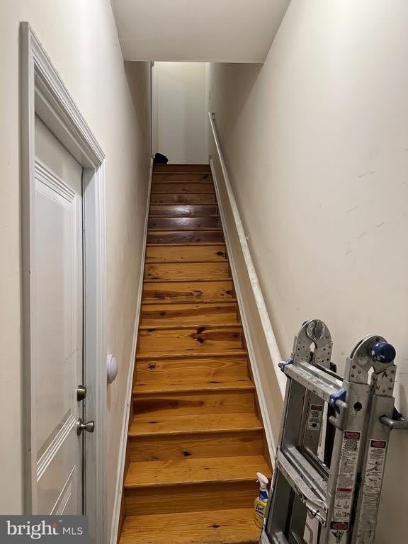 2258 North Park Avenue – photo 2