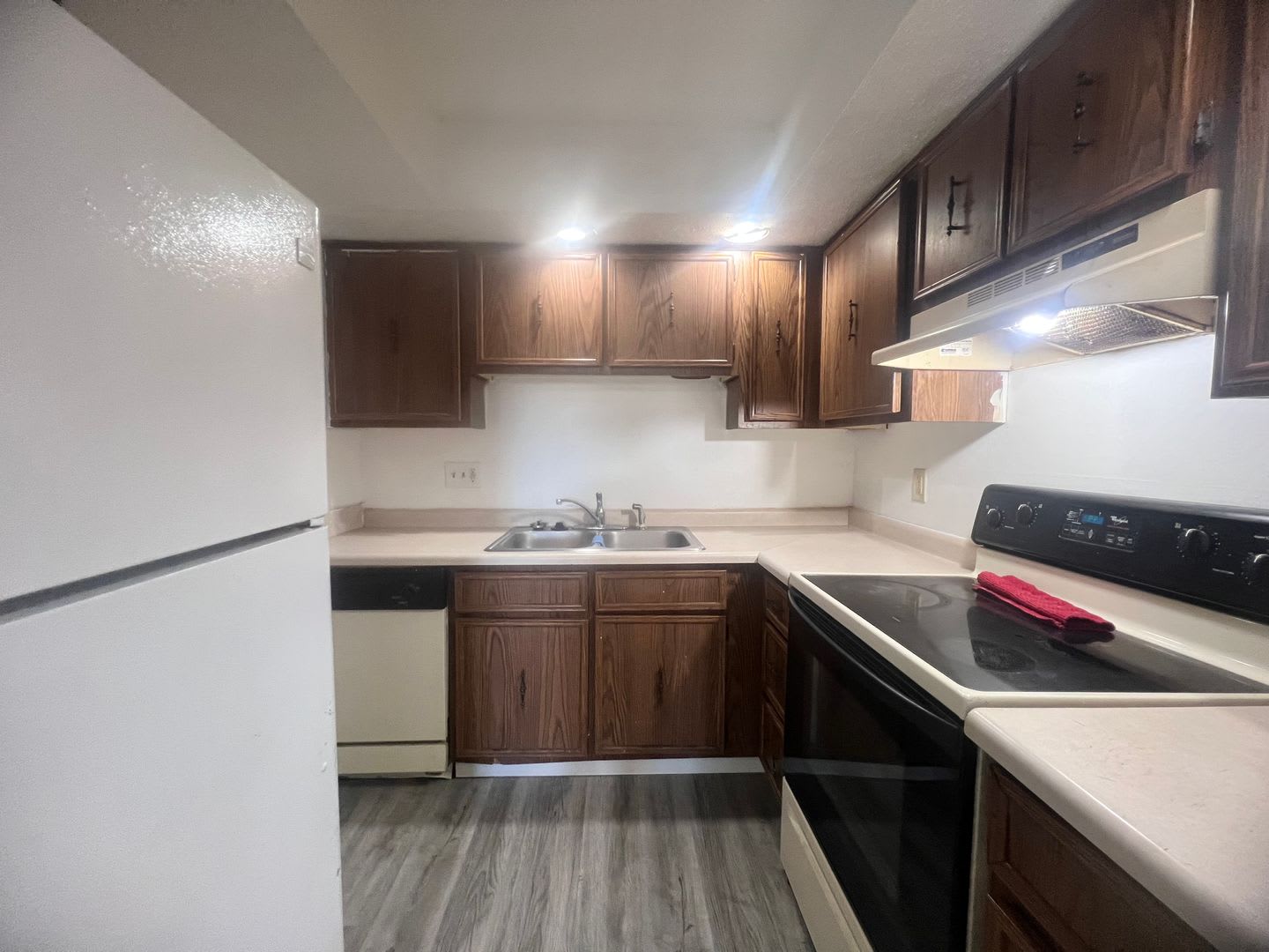 ET2134 E Locust St – photo 4