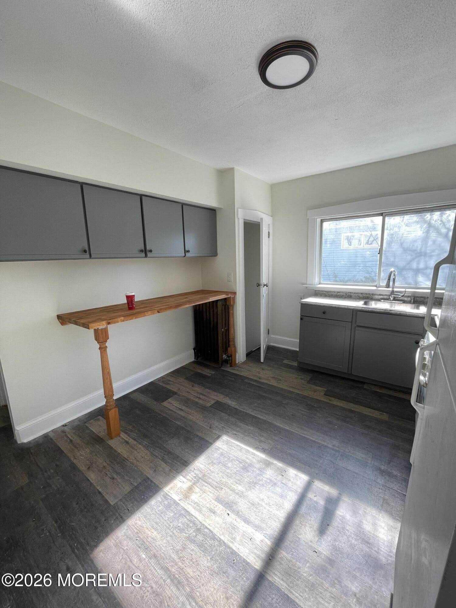 37 E Gloucester Pike – photo 4