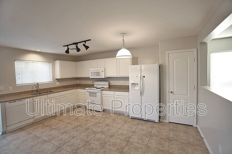 25885 W Twilight Ln – photo 3