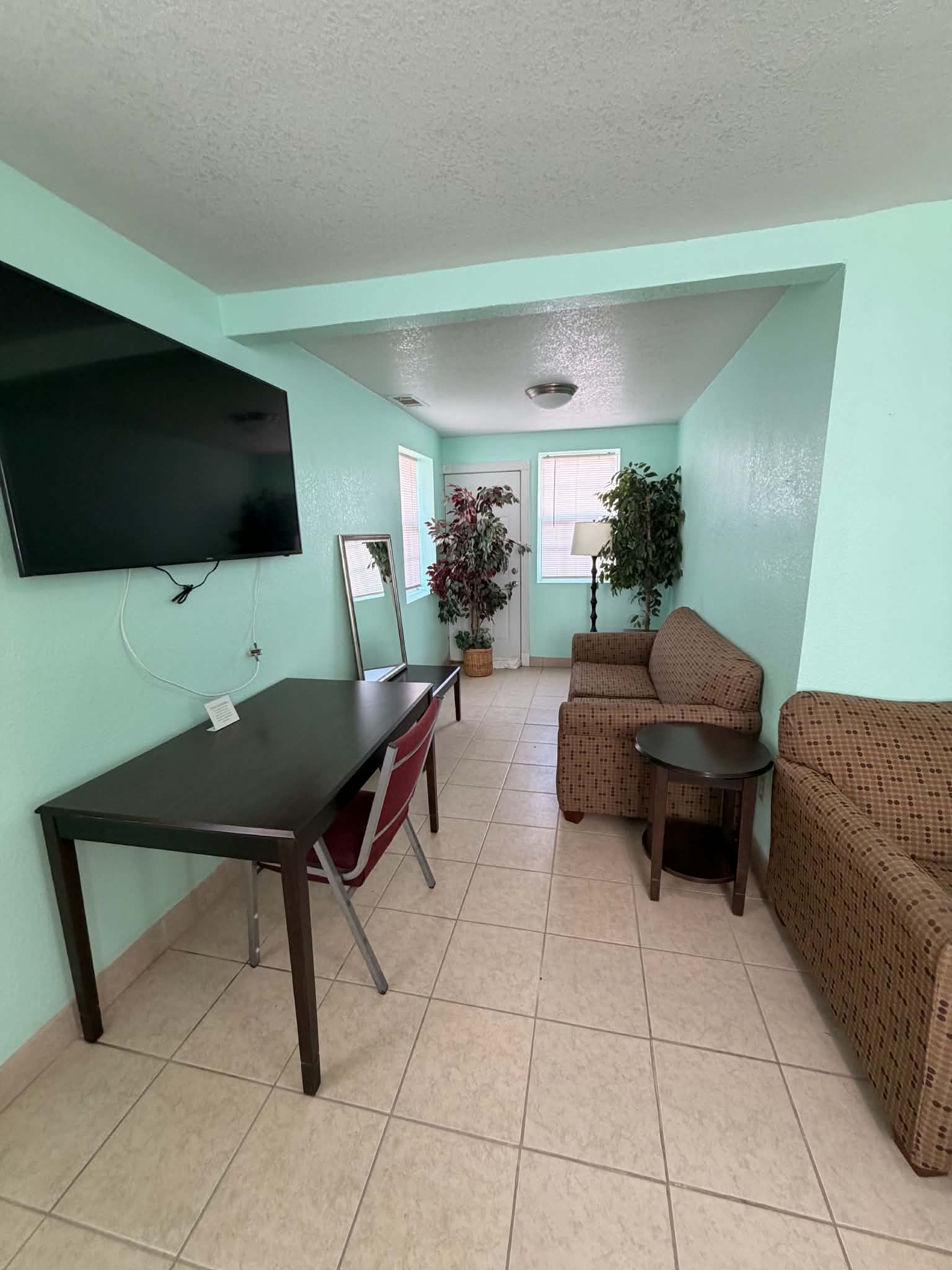 1018 East 3rd Street1018 East 3rd Street1018 East 3rd Street – photo 3