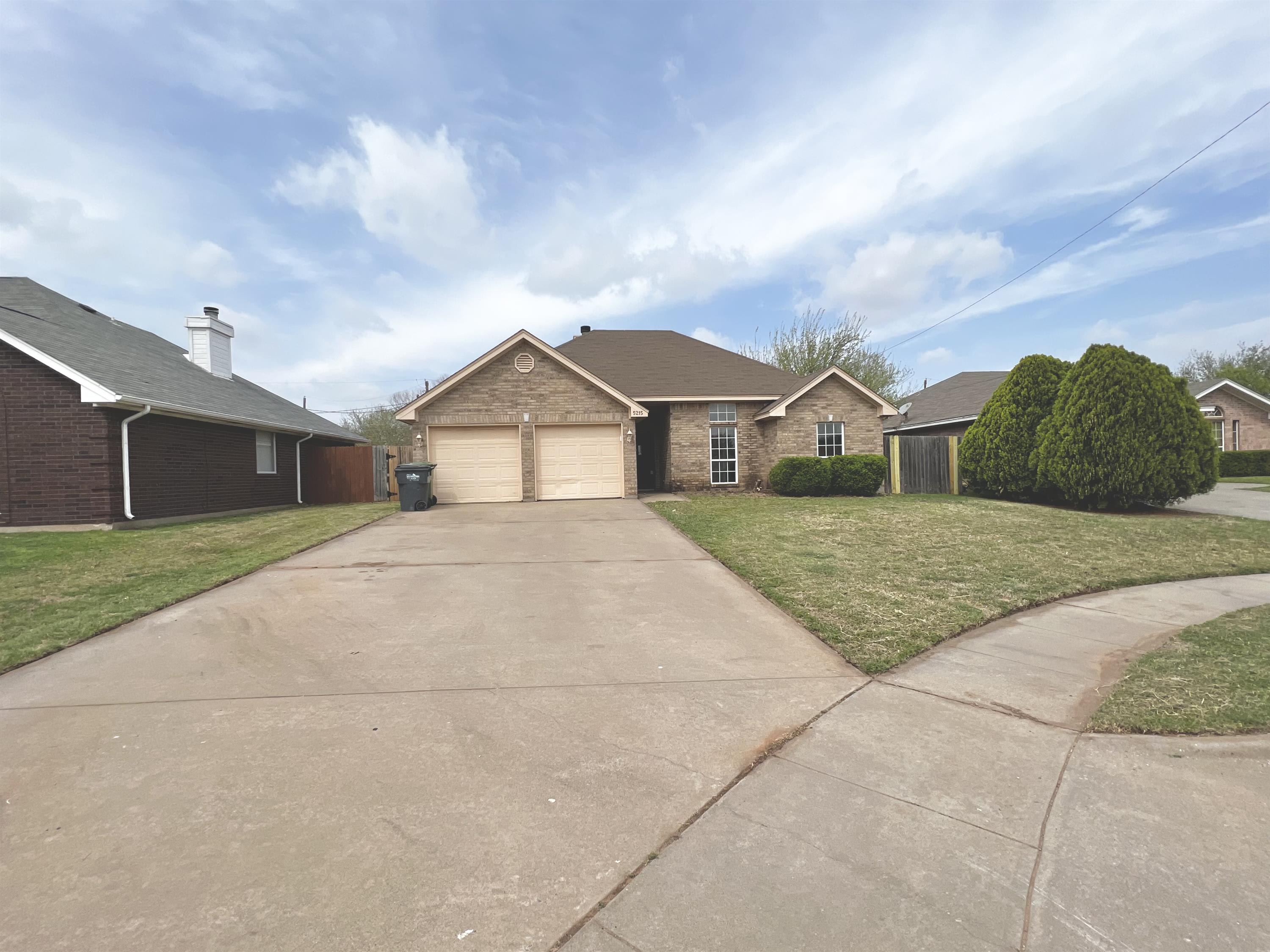 5215 Northview Drive – photo 1
