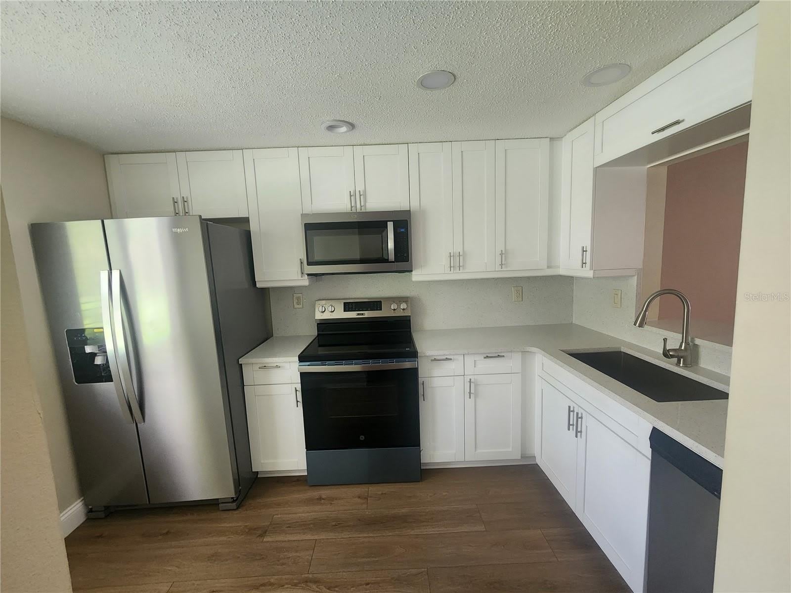 209 CORKWOOD LN – photo 2