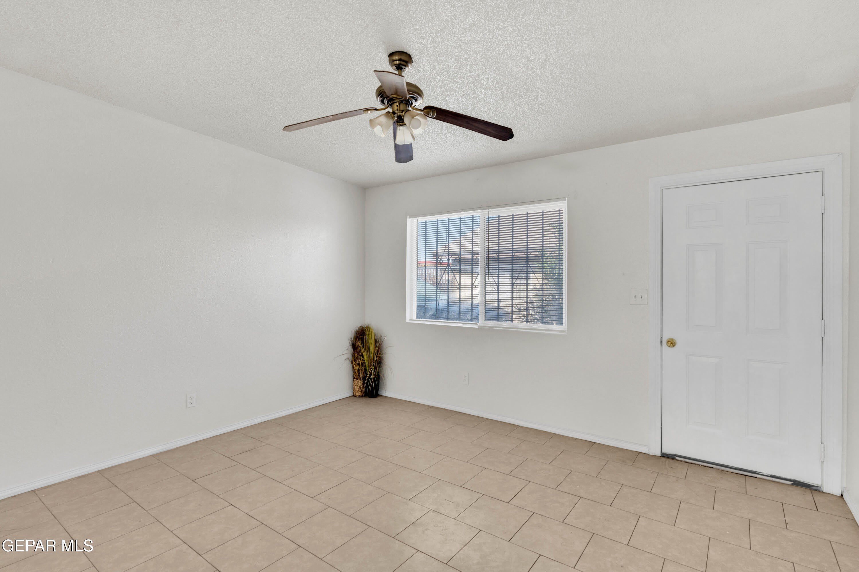 2812 Van Buren Avenue – photo 5