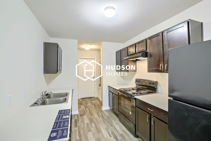 2903 Gillespie Street – photo 5
