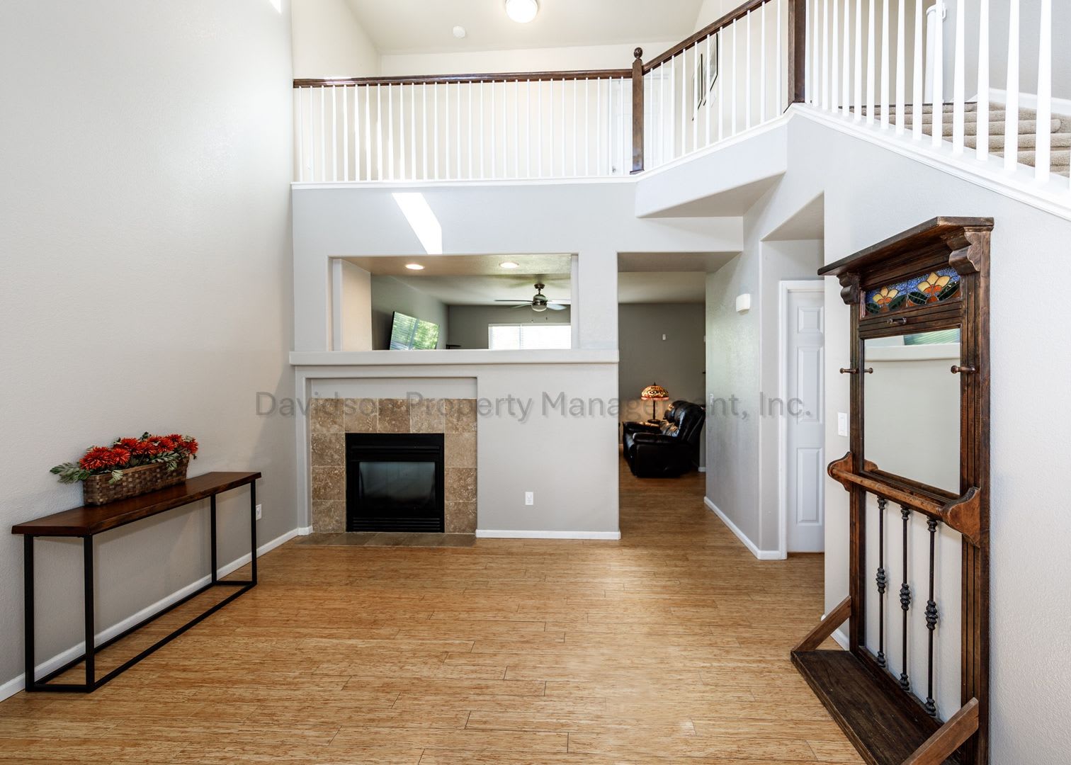 Beautiful 4 Bedroom House in Stetson Hills – photo 2