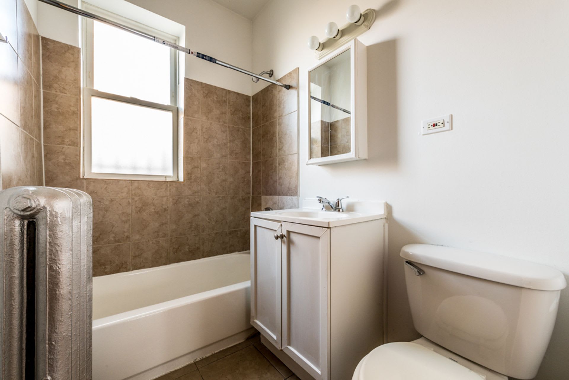 7612 S. Kingston – photo 2
