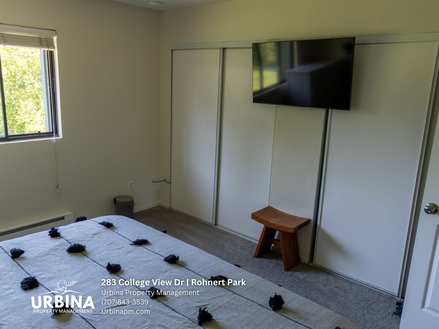 Two Bedroom Townhouse with Private Patio and Community Pool – photo 5