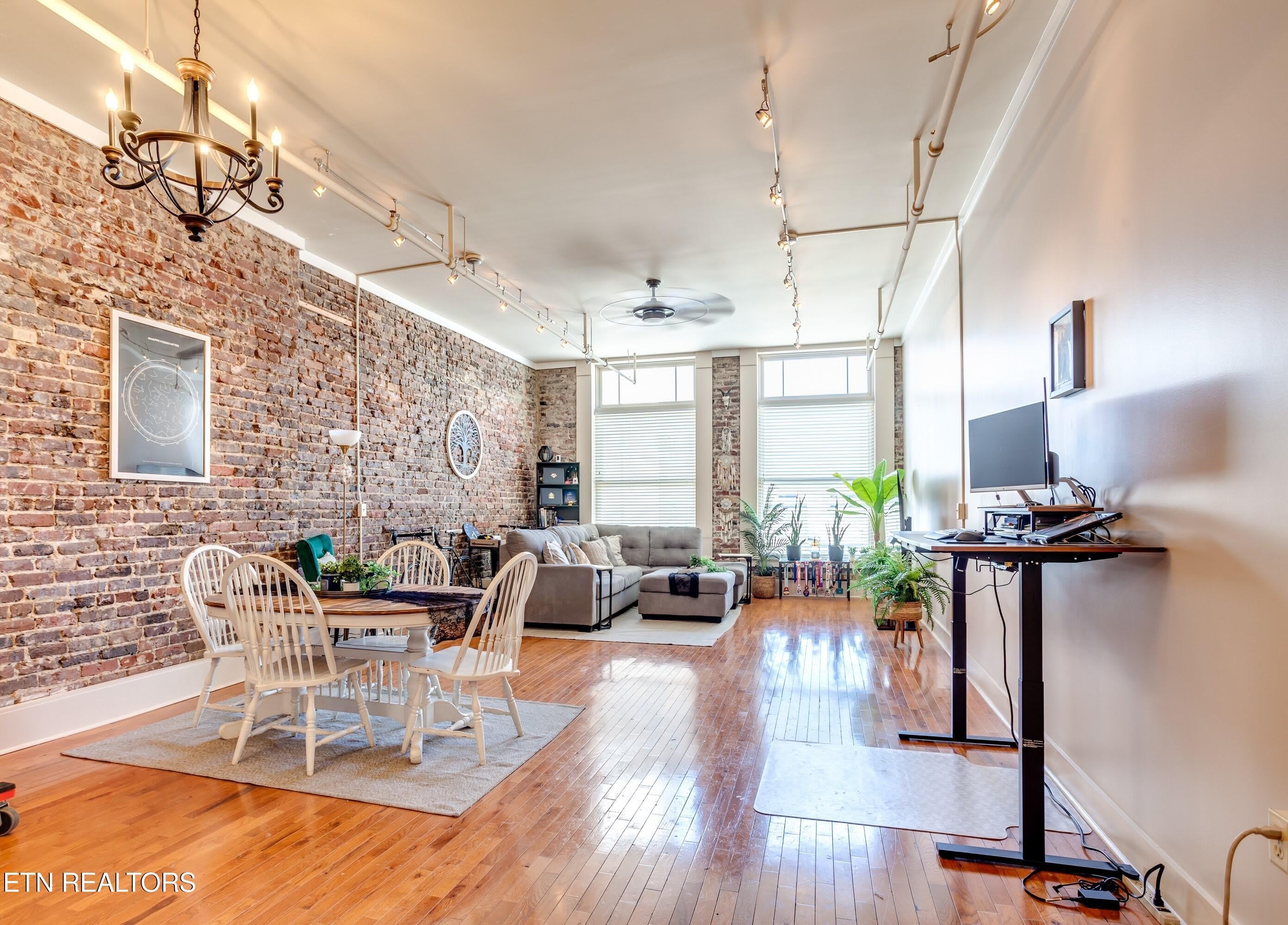 418 S Gay St – photo 1