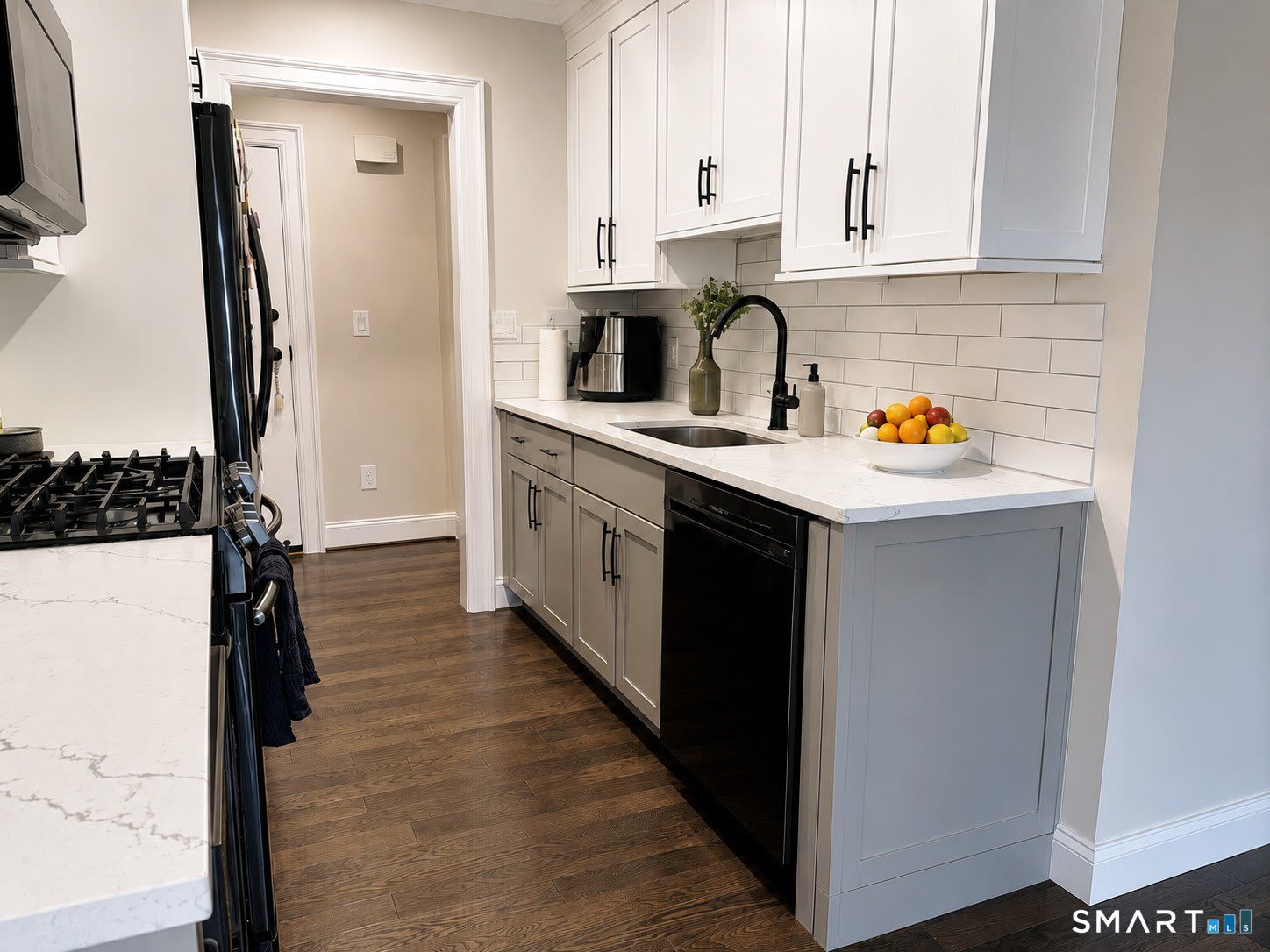 31 Carriage Drive – photo 1