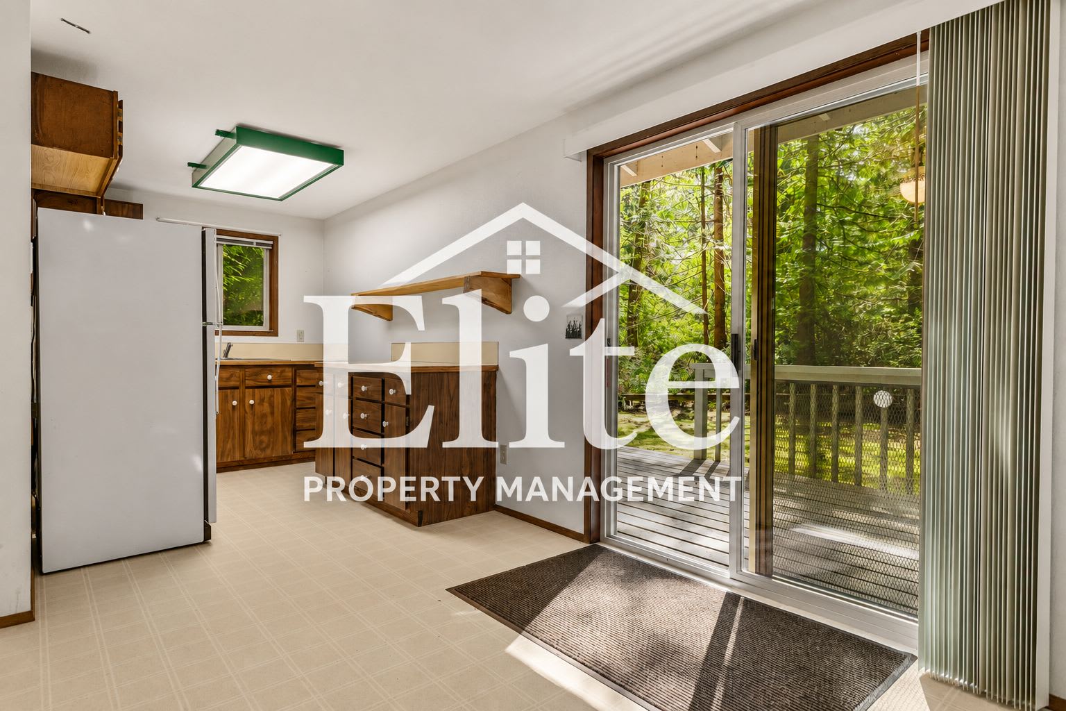 625 East Pointes Drive West – photo 4