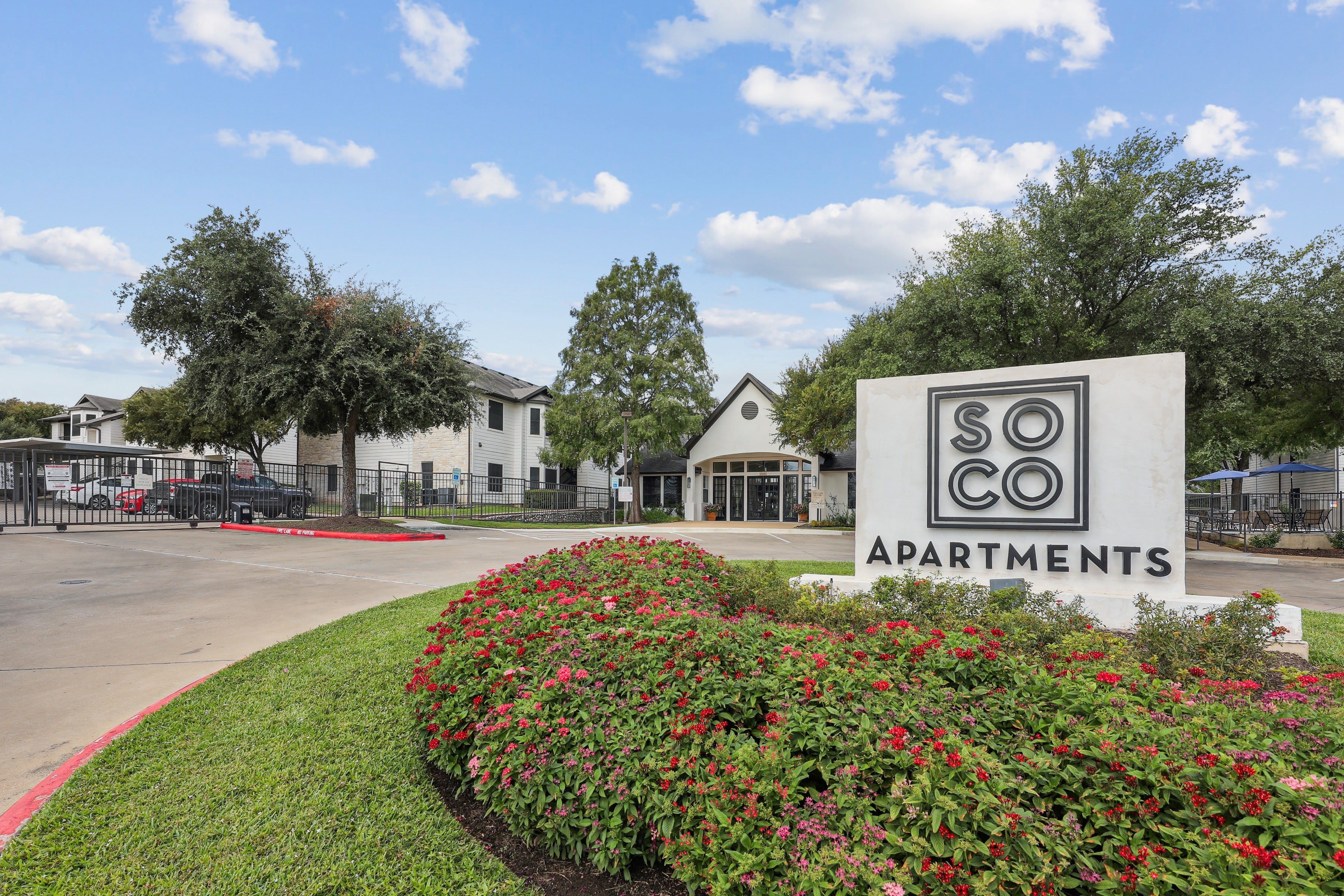 SoCo Apartments – photo 1