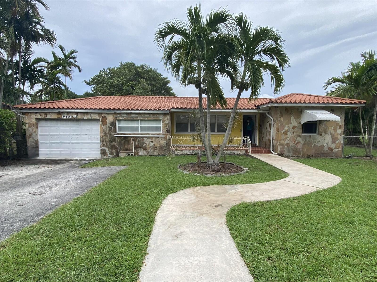 14131 Nw 3Rd Ave – photo 1