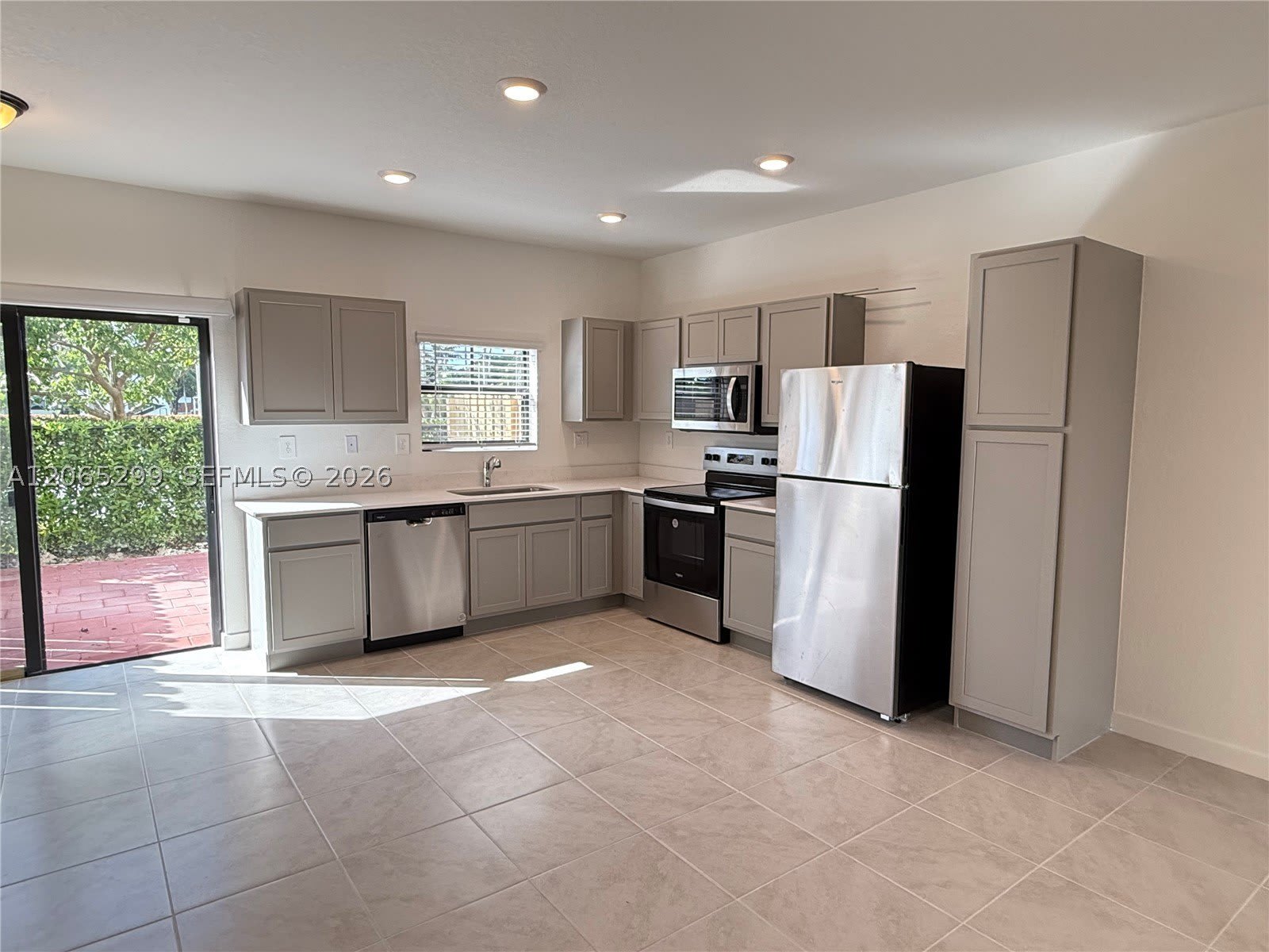 540 NE 1st Dr – photo 4