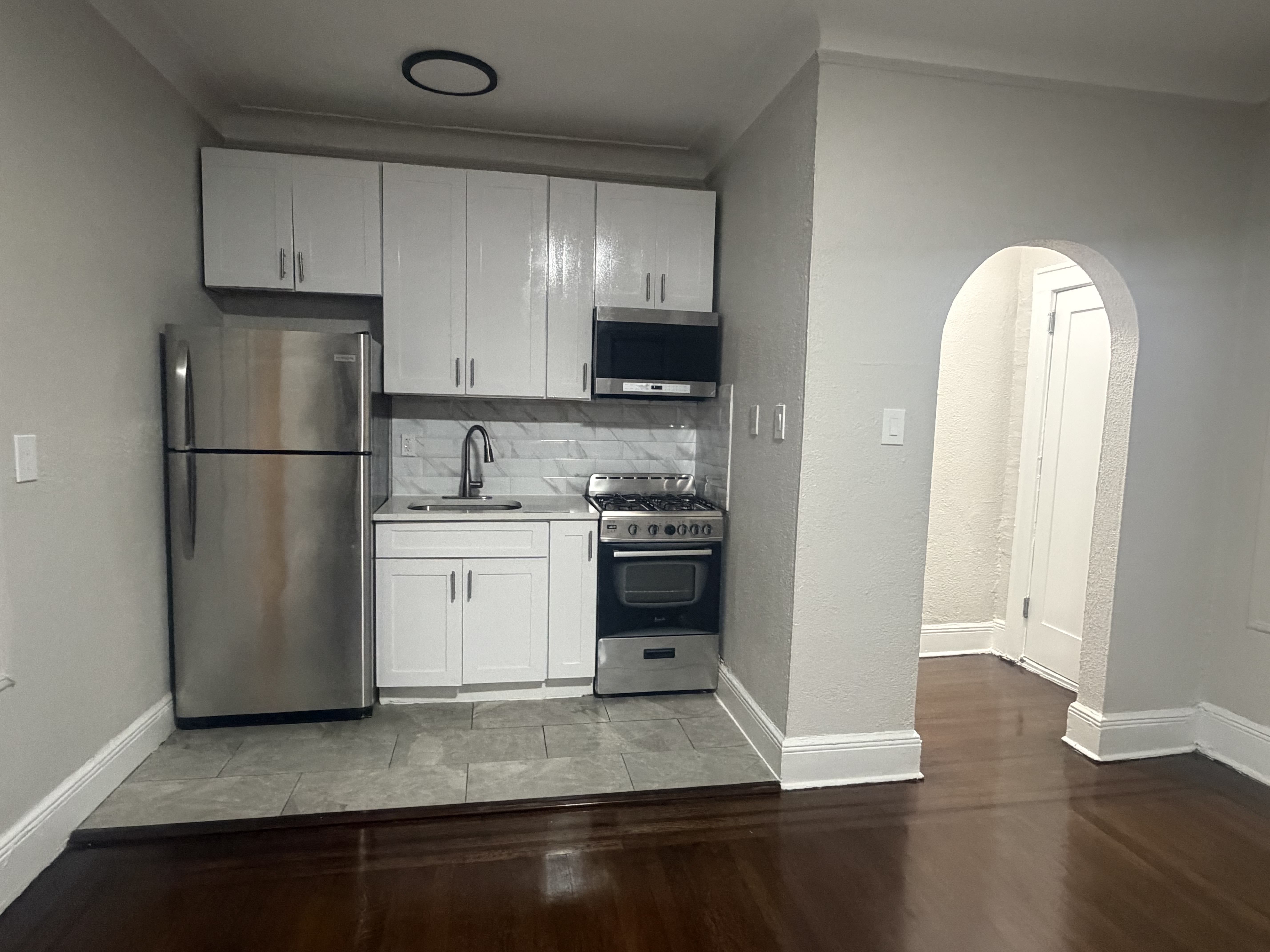 275 Beech St – photo 3