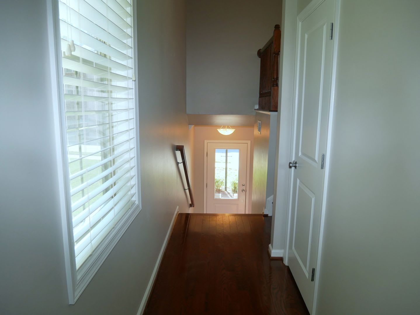 Gorgeous End Unit Garage Townhome In Brambleton for Rent! – photo 3