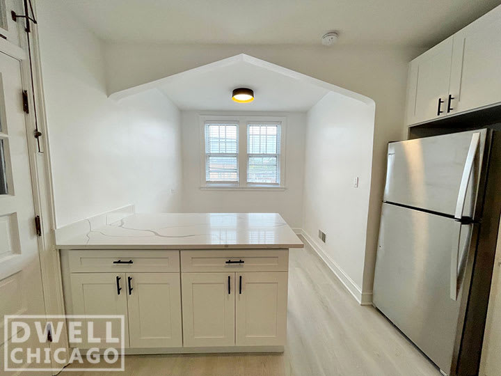 5801 N Richmond St – photo 5