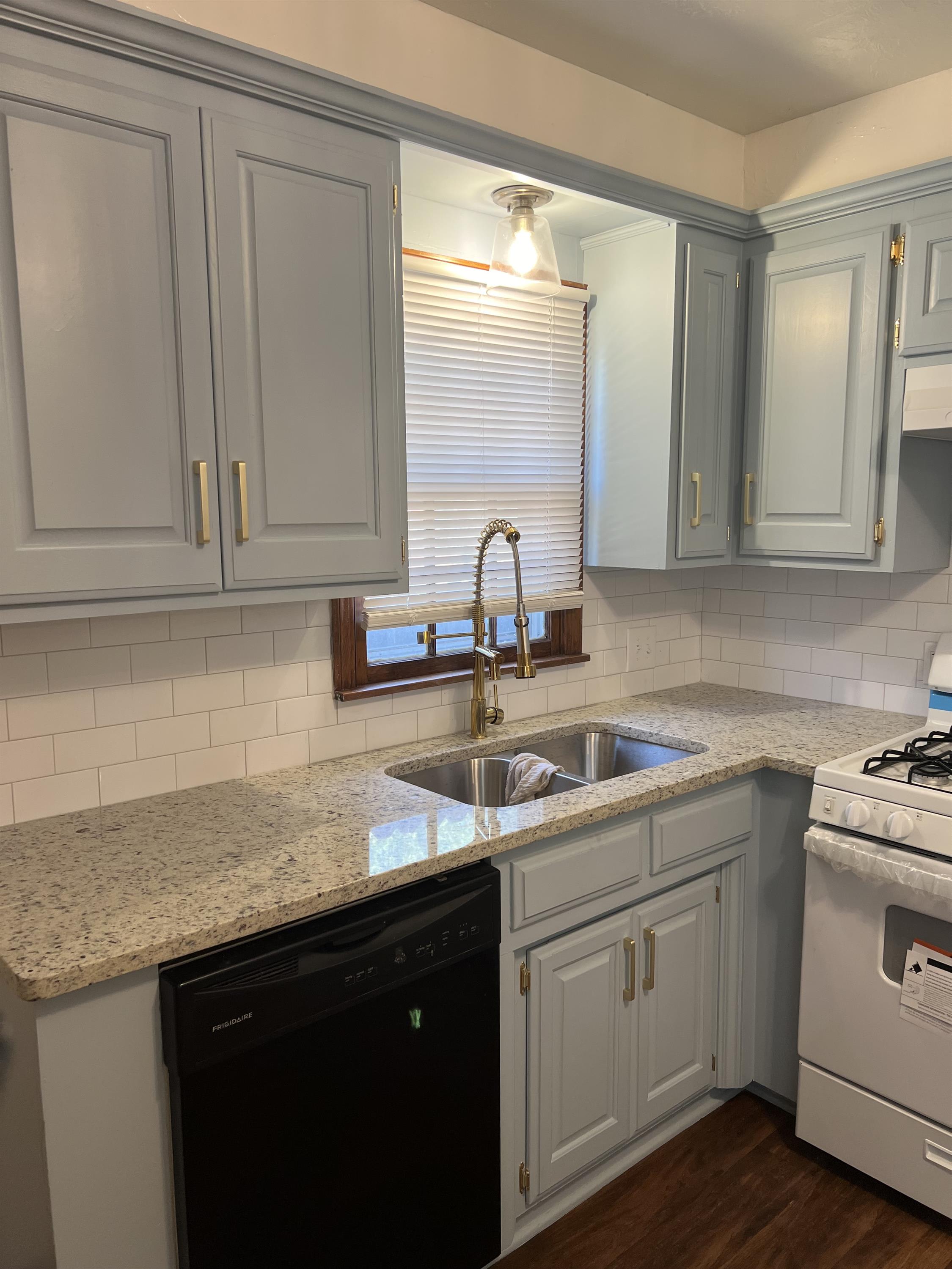 38 East 13th Street – photo 3