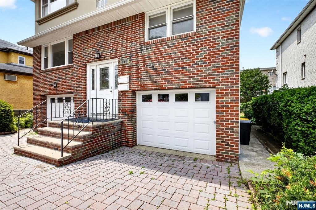 437 2nd Street – photo 3