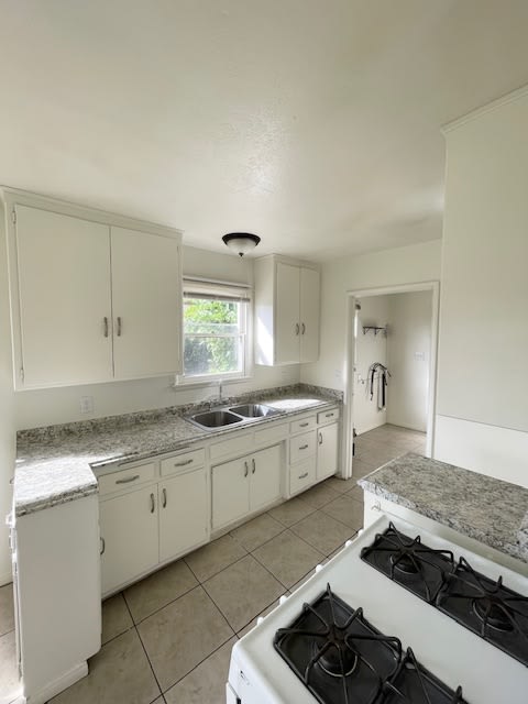 24450 Myers Avenue – photo 5
