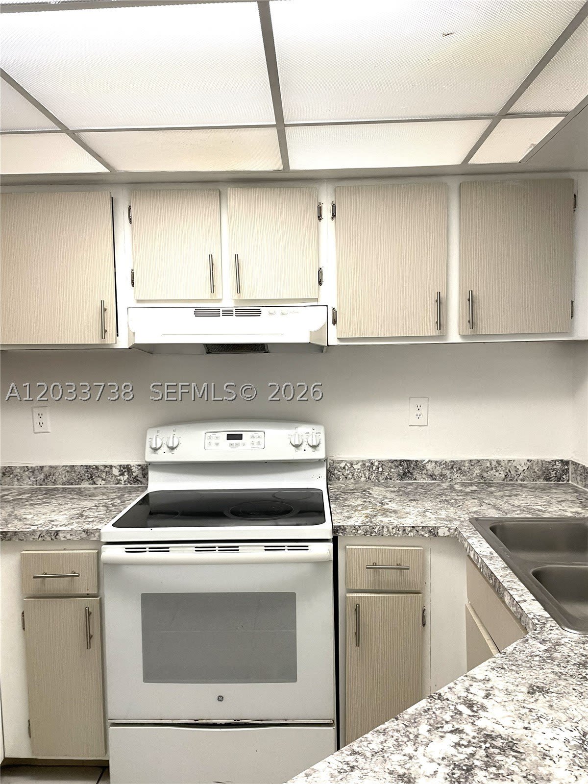 8255 SW 152nd Ave – photo 3