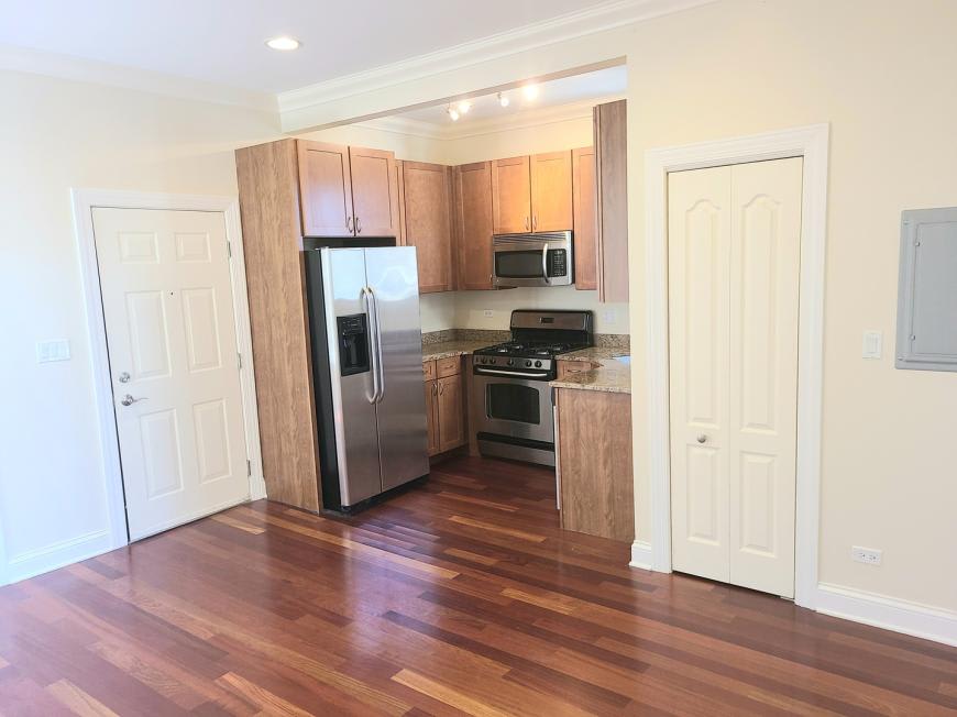 1310 West Ohio St – photo 4