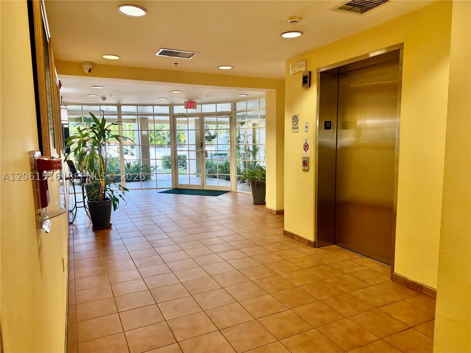 601 SW 37th Ave – photo 3