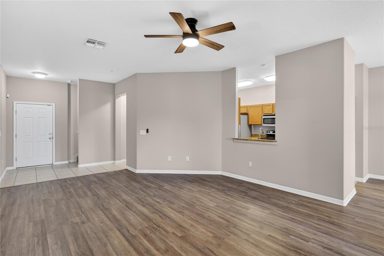 1519 PRIORY Circle – photo 4
