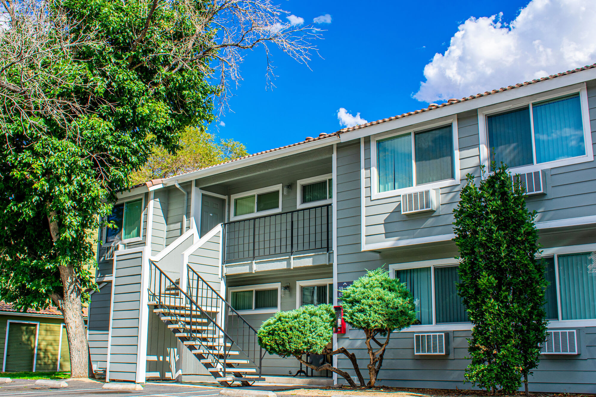 Home Suites – photo 1