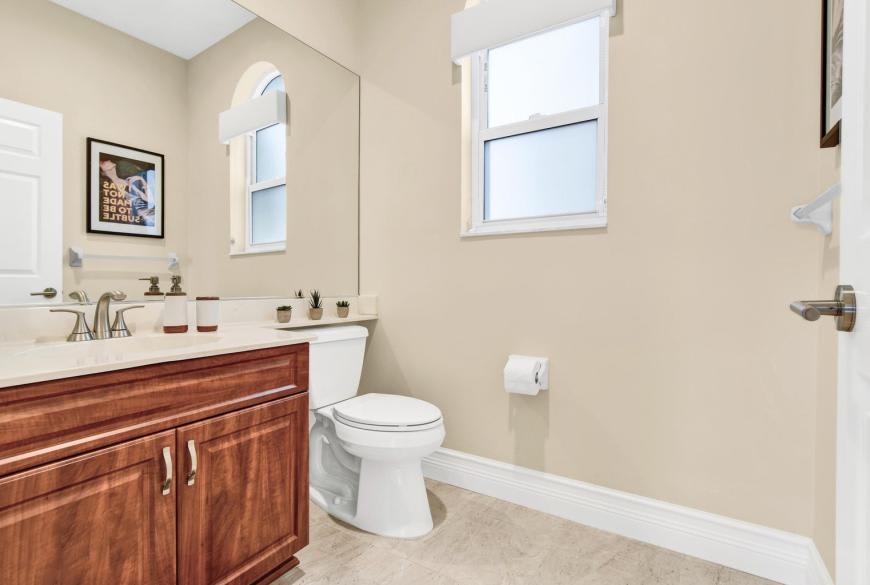 1311 NW 2ND Cir. – photo 5