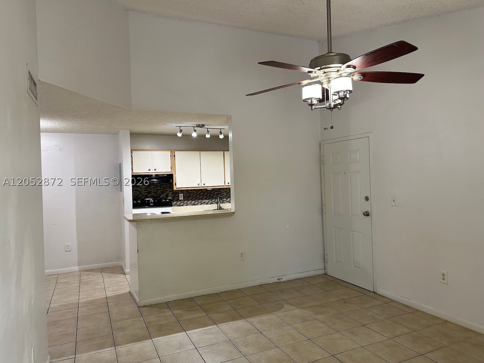 7200 NW 179th St – photo 2