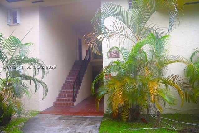 13714 SW 90th Ave – photo 1