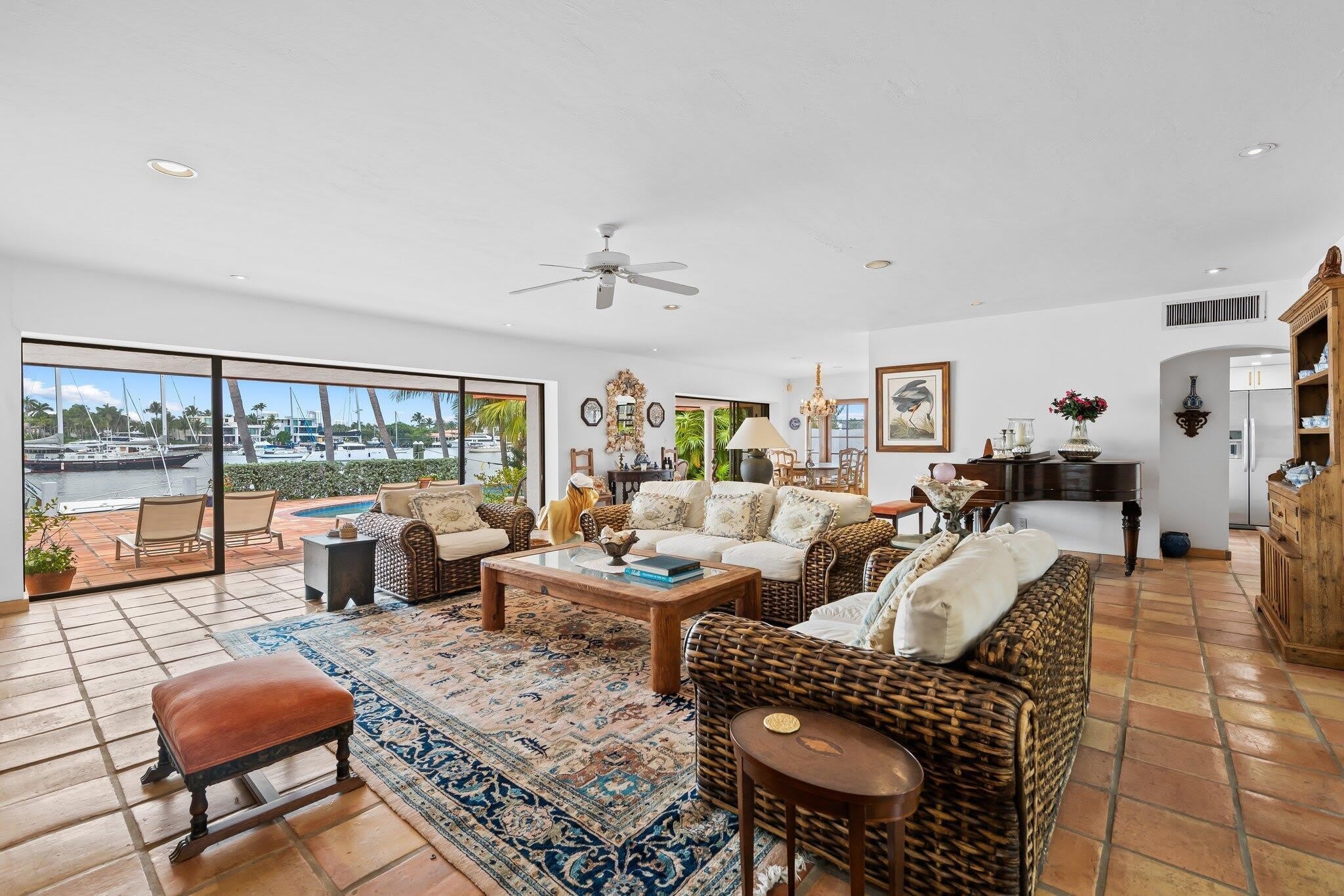 1511 E Lake Drive – photo 2