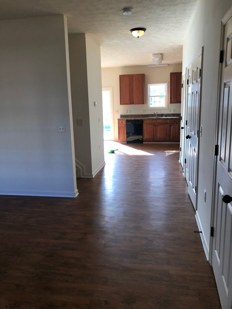 3 Bedroom, 2.5 Bath Two Level Townhouse – photo 2
