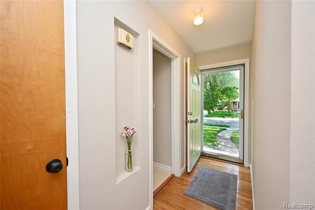 2453 WINDEMERE Road – photo 2