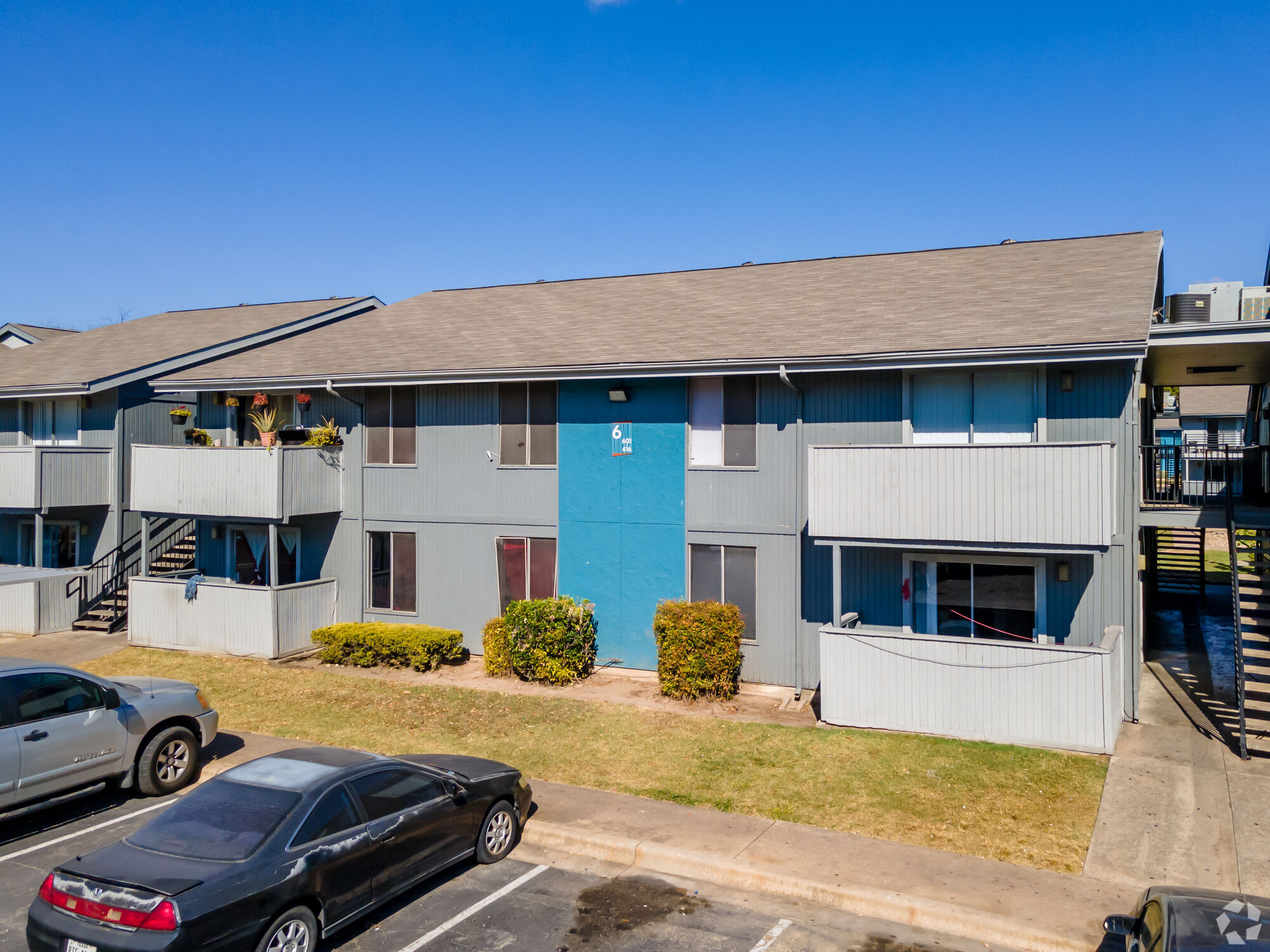 Aubry Hills Apartments – photo 3