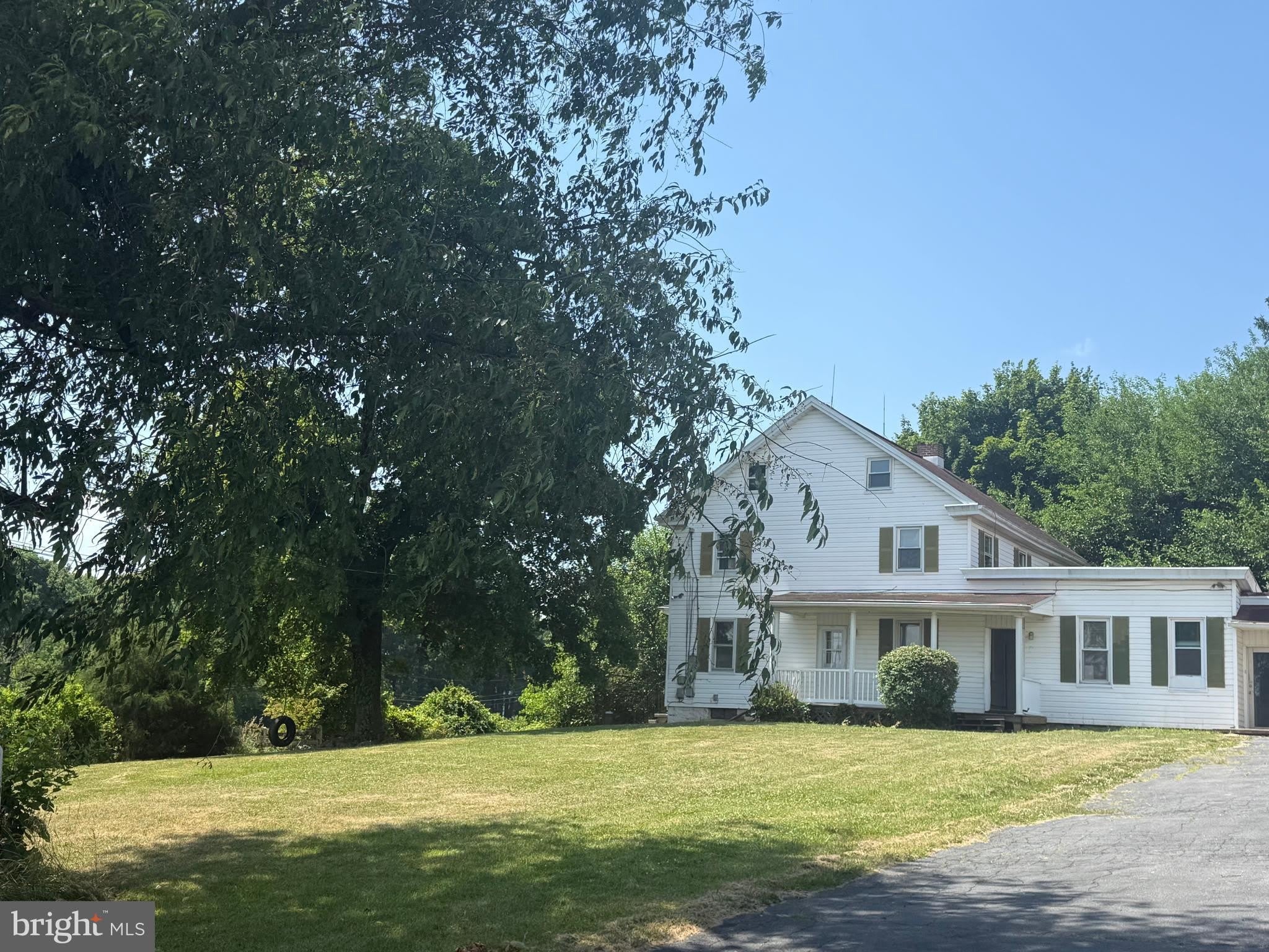 1001 SCHOOL HOUSE Lane – photo 1