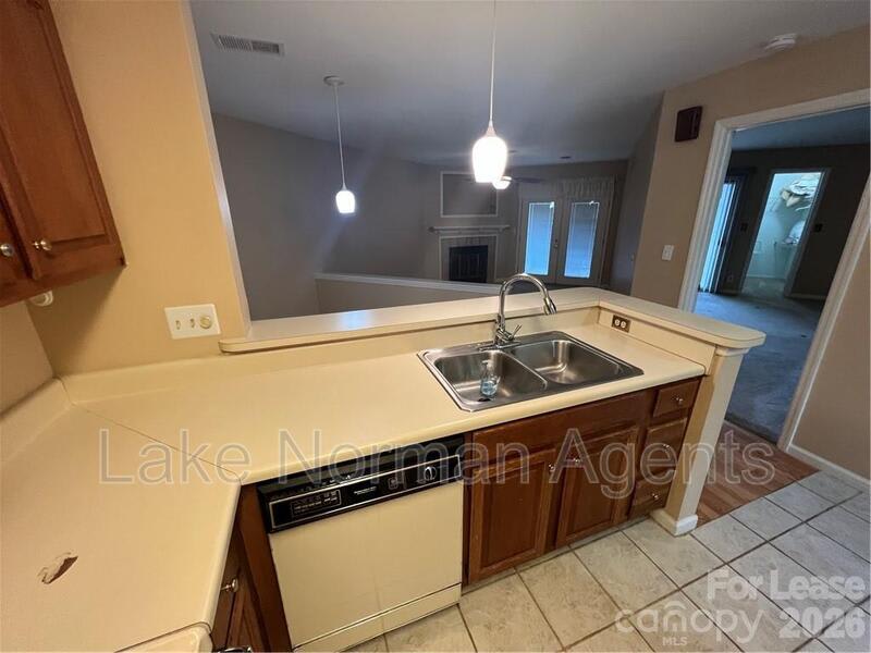 18817 Nautical Drive – photo 4